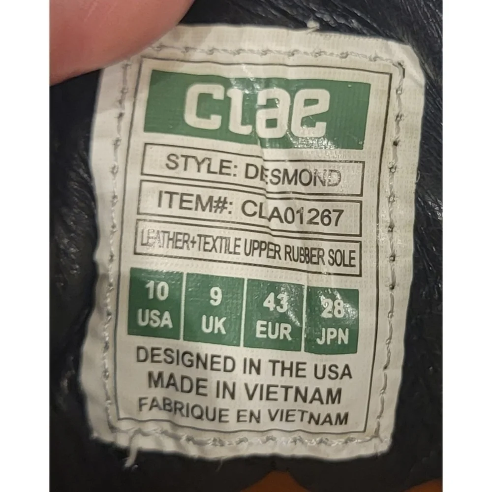 Clae color black